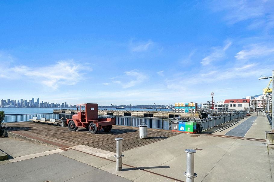 808 199 Victory Ship Way North Vancouver, BC - 3