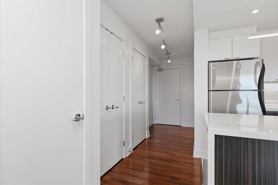 709 160 W 3rd Street North Vancouver, BC - 22
