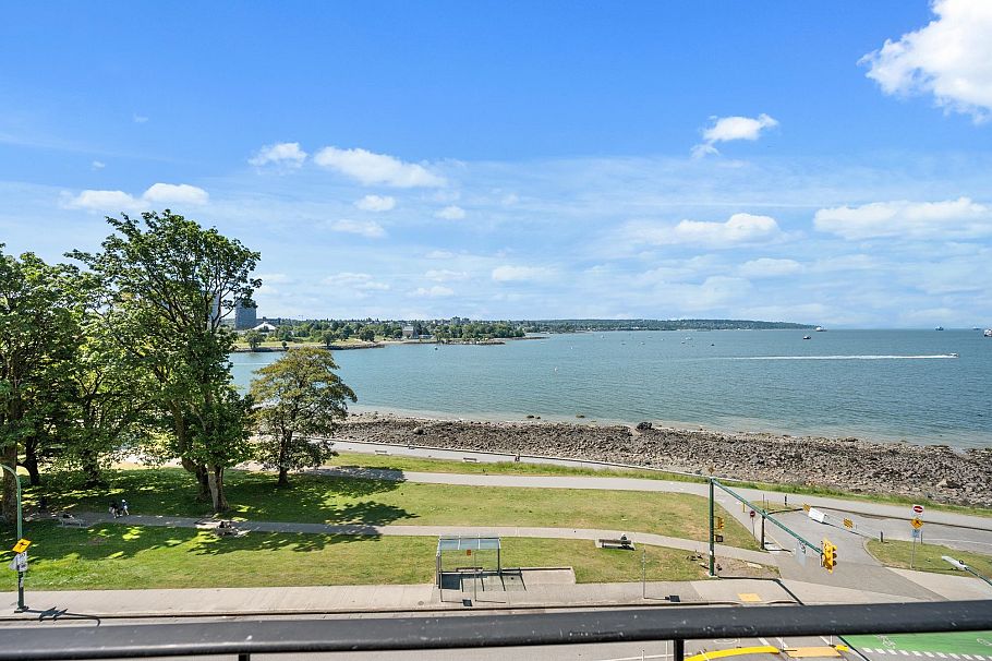 601 1575 Beach Avenue Vancouver, BC - 29
