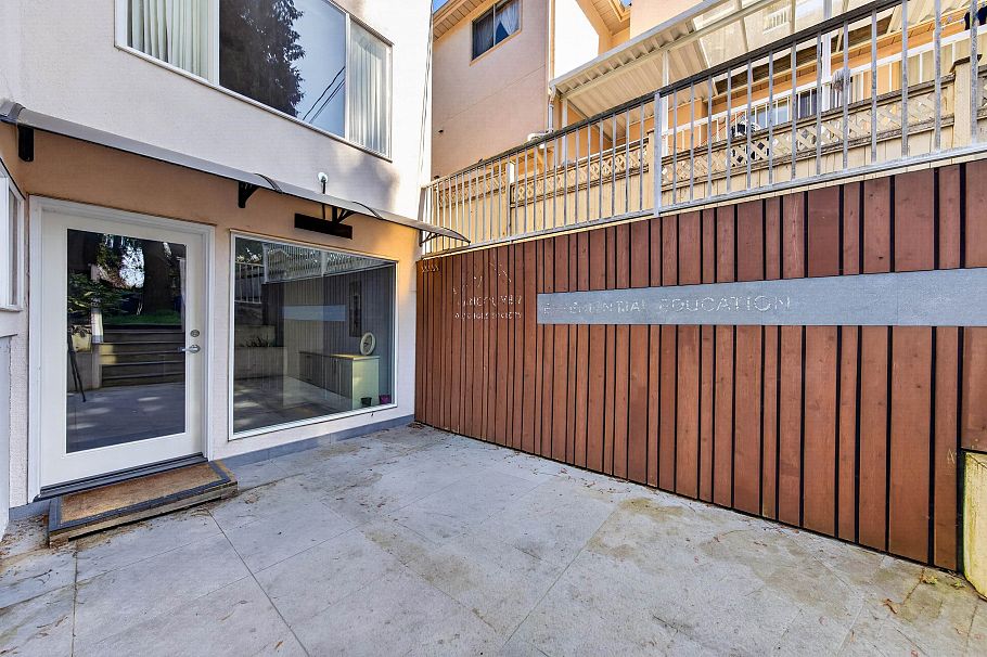 3456 W 36th Avenue Vancouver, BC - 32