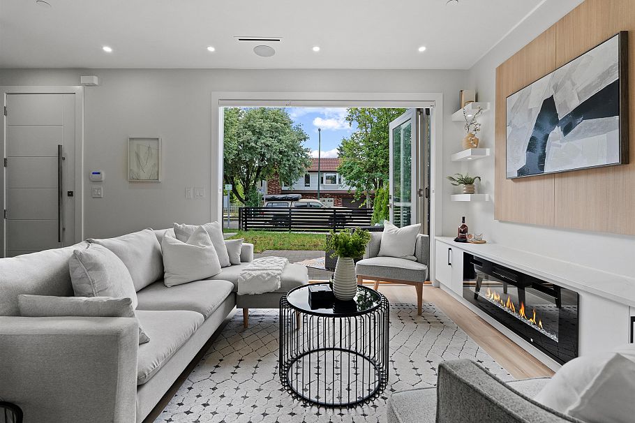 2371 Adanac Street Vancouver, BC - 4