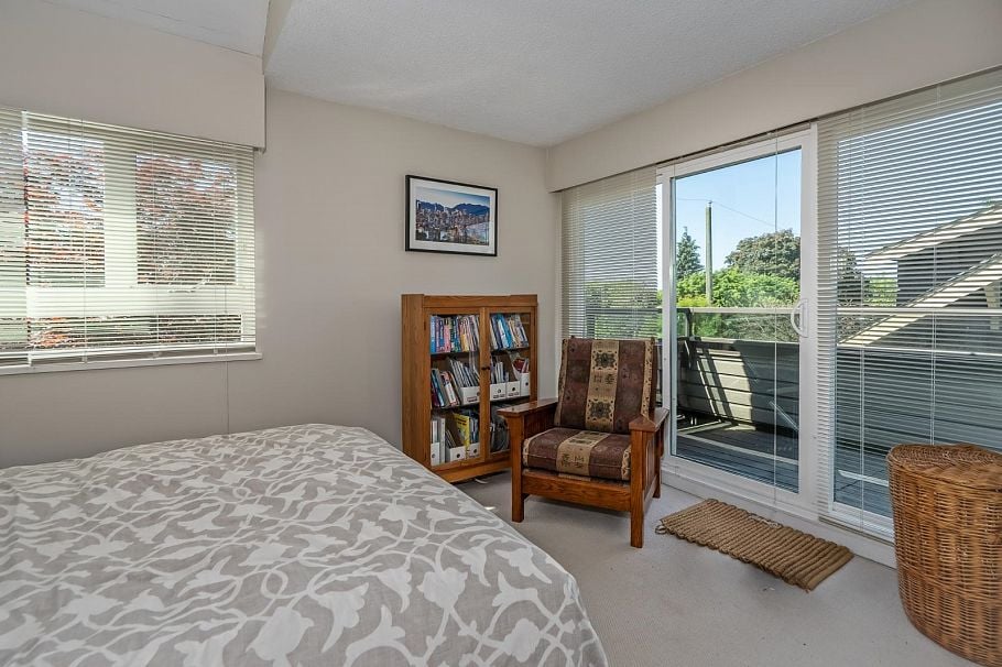 2413 W 5th Avenue Vancouver, BC - 20