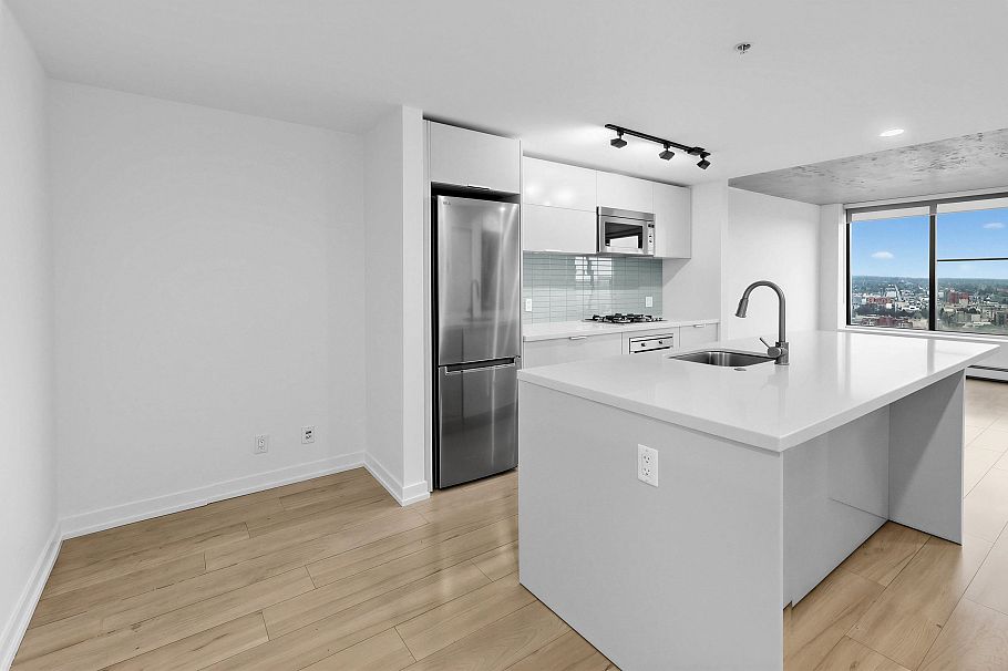 2702 108 W Cordova Street Vancouver, BC - 2