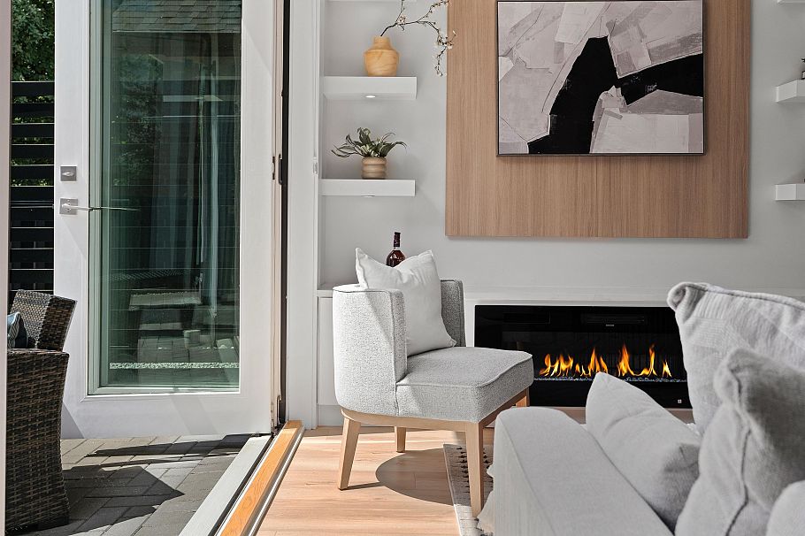 2371 Adanac Street Vancouver, BC - 10