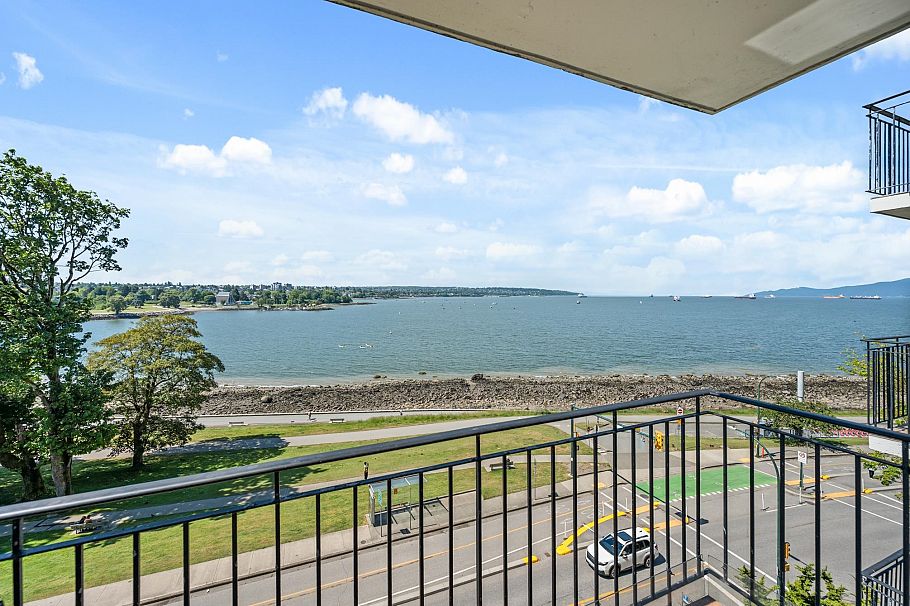 601 1575 Beach Avenue Vancouver, BC - 31