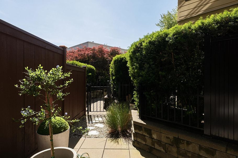 106 3205 Mountain Highway North Vancouver, BC - 20