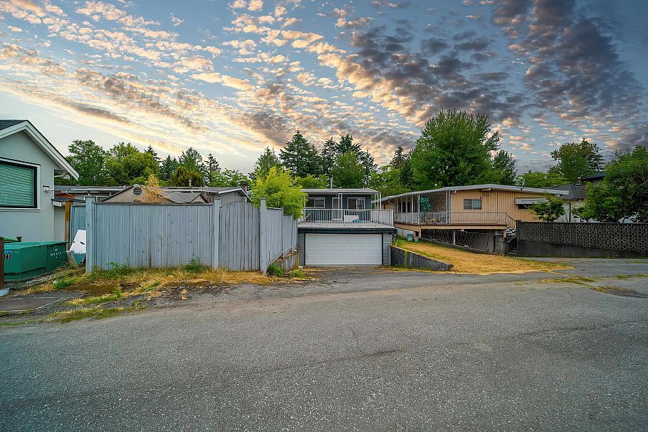 3063 Rosemont Drive Vancouver, BC - 31