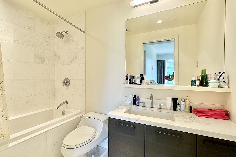 801 5838 Berton Avenue Vancouver, BC - 8