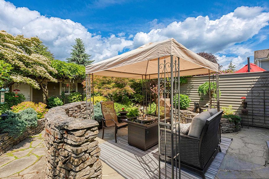 326 E 12th Street North Vancouver, BC - 19