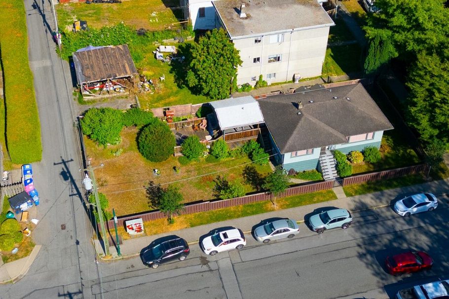 106 N Templeton Drive Vancouver, BC - 16