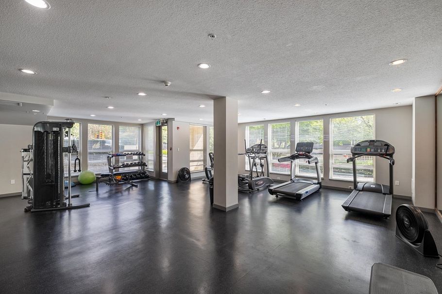 515 2665 Mountain Highway North Vancouver, BC - 28