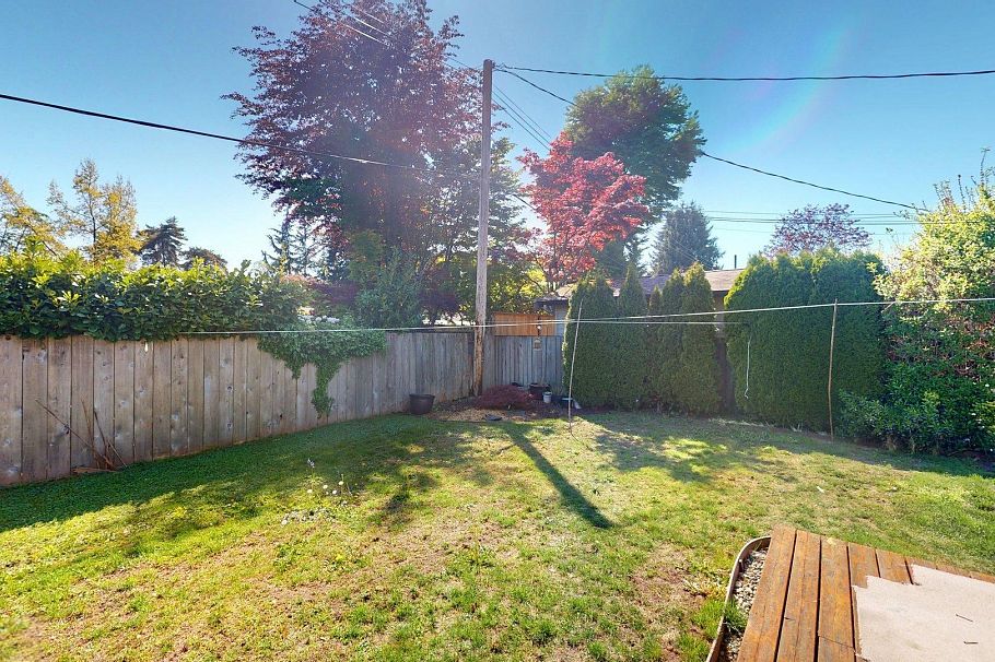 1567 Mcbride Street North Vancouver, BC - 18