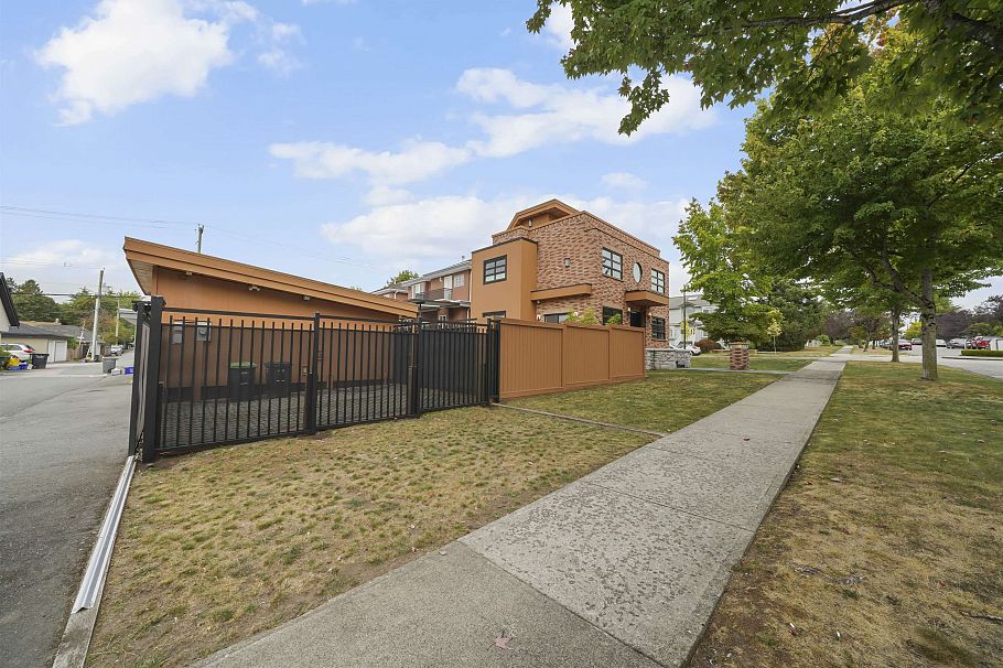 6733 Vivian Street Vancouver, BC - 33