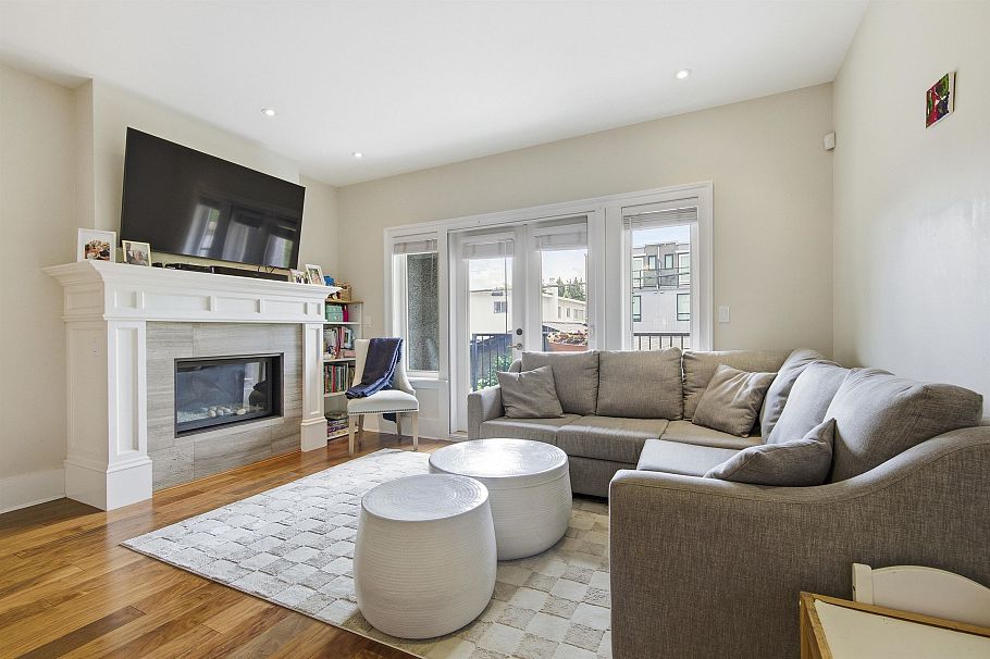 2436 W 8th Avenue Vancouver, BC - 20