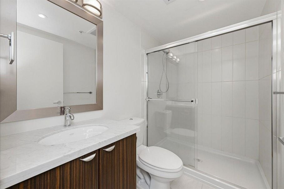 709 160 W 3rd Street North Vancouver, BC - 32