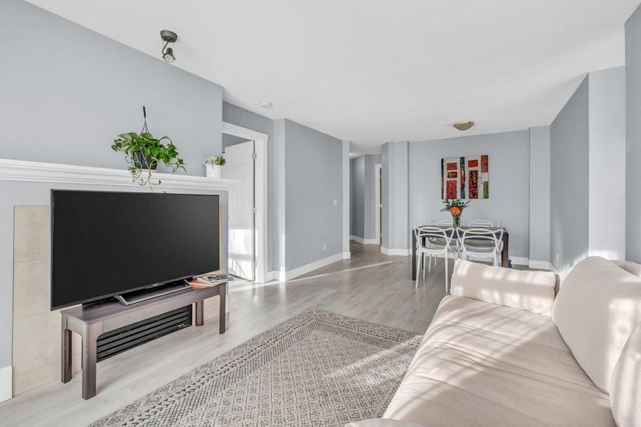 210 995 W 59th Avenue Vancouver, BC - 4