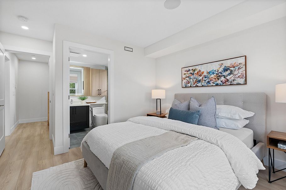 2371 Adanac Street Vancouver, BC - 20