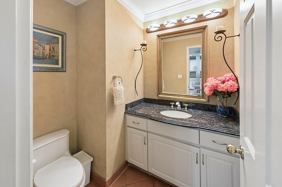 3478 W 28th Avenue Vancouver, BC - 25