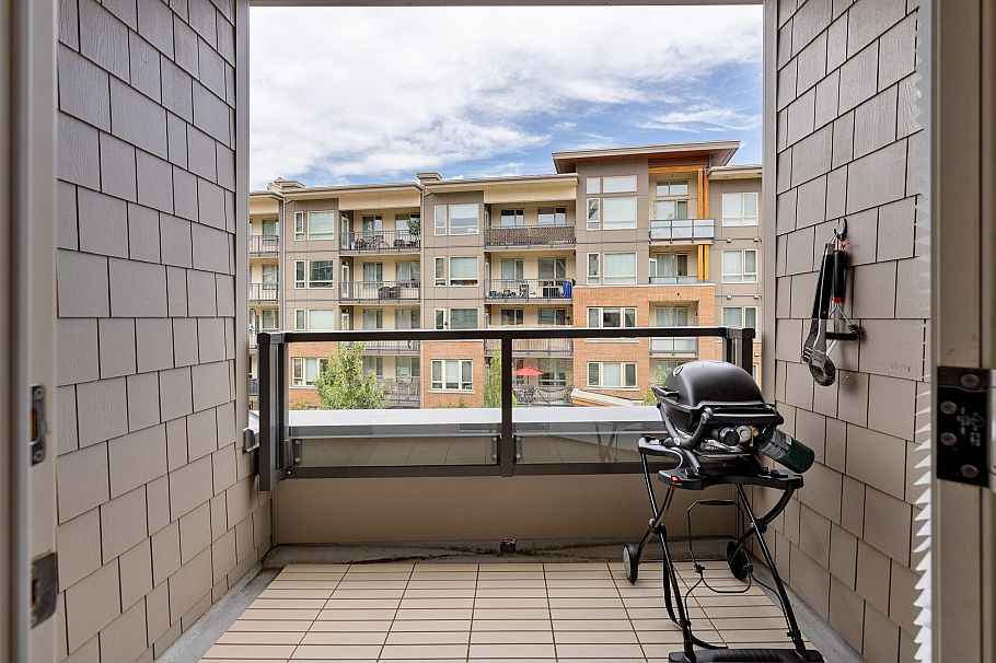 212 2663 Library Lane North Vancouver, BC - 16