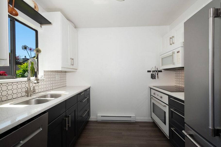 10 230 W 14 Street North Vancouver, BC - 9