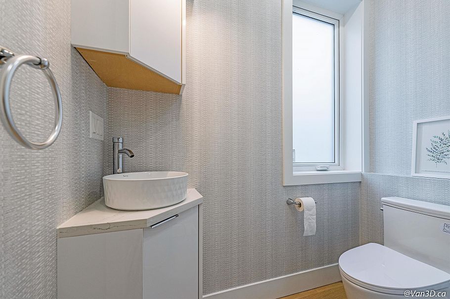 2 369 E 16th Avenue Vancouver, BC - 9