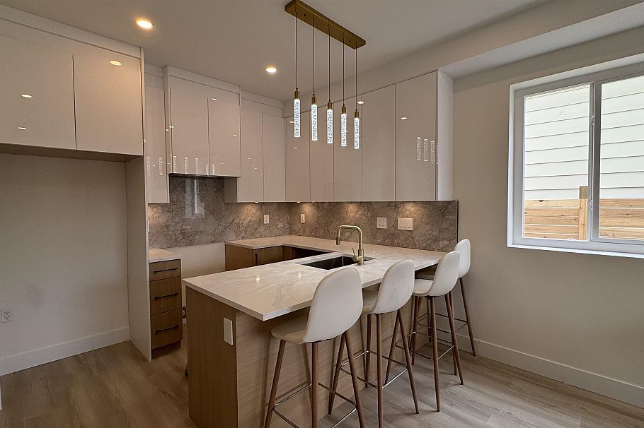 4 5779 Clarendon Street Vancouver, BC - 3