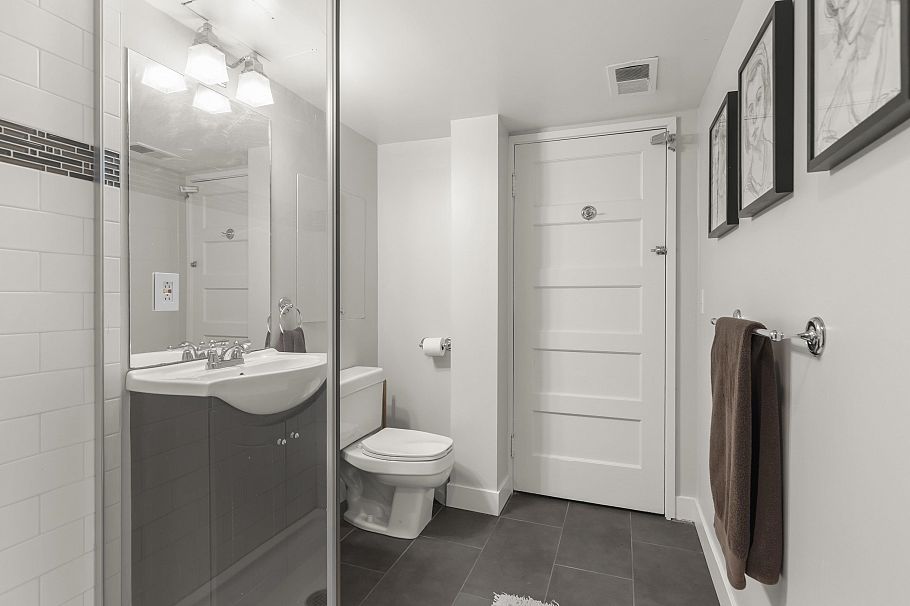 3862 W 38th Avenue Vancouver, BC - 30
