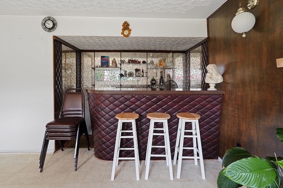 3063 Renfrew Street Vancouver, BC - 30