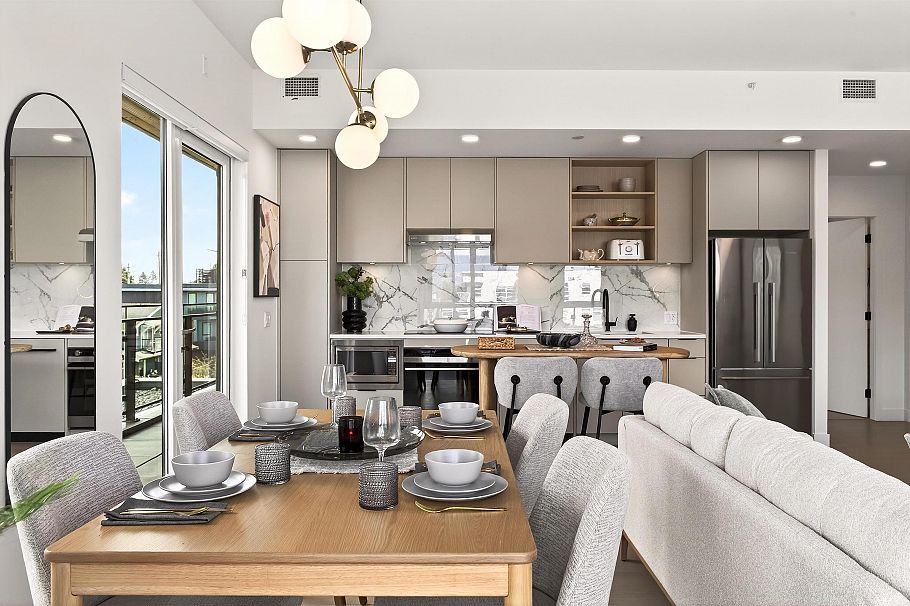 321 422 E 3rd Street North Vancouver, BC - 2