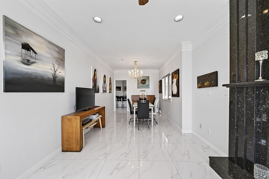 535 E 53rd Avenue Vancouver, BC - 3