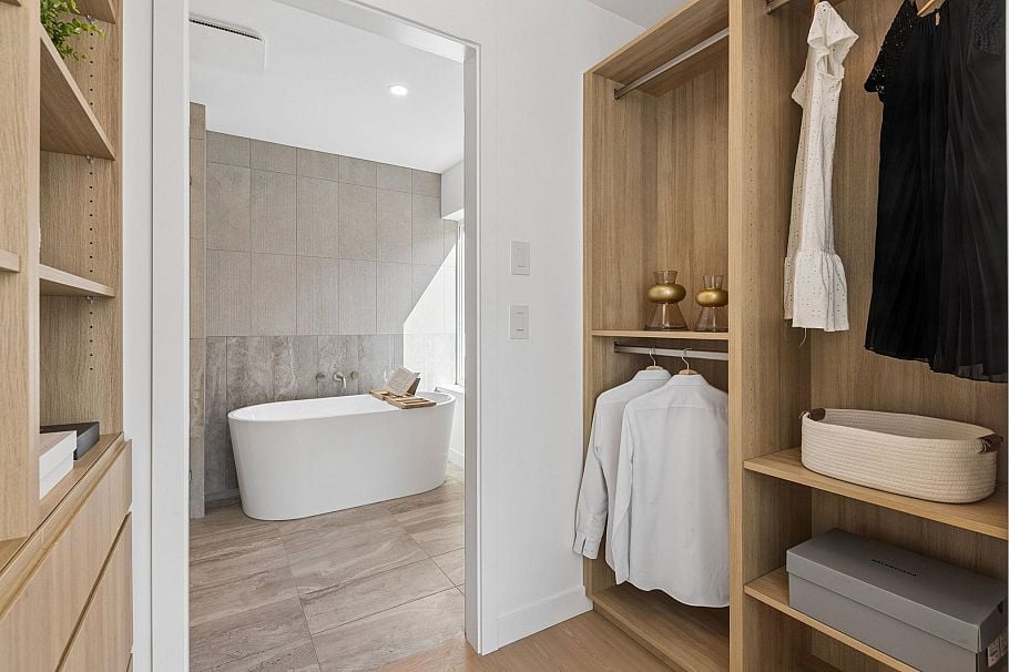 1 6040 Larch Street Vancouver, BC - 12