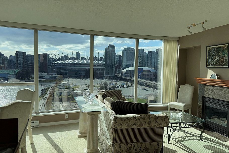 1305 120 Milross Avenue Vancouver, BC - 6