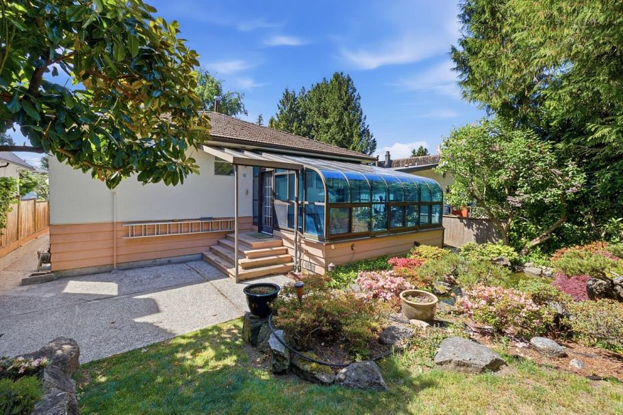 2727 W 36th Avenue Vancouver, BC - 28