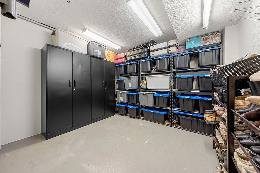 1206 Premier Street North Vancouver, BC - 27