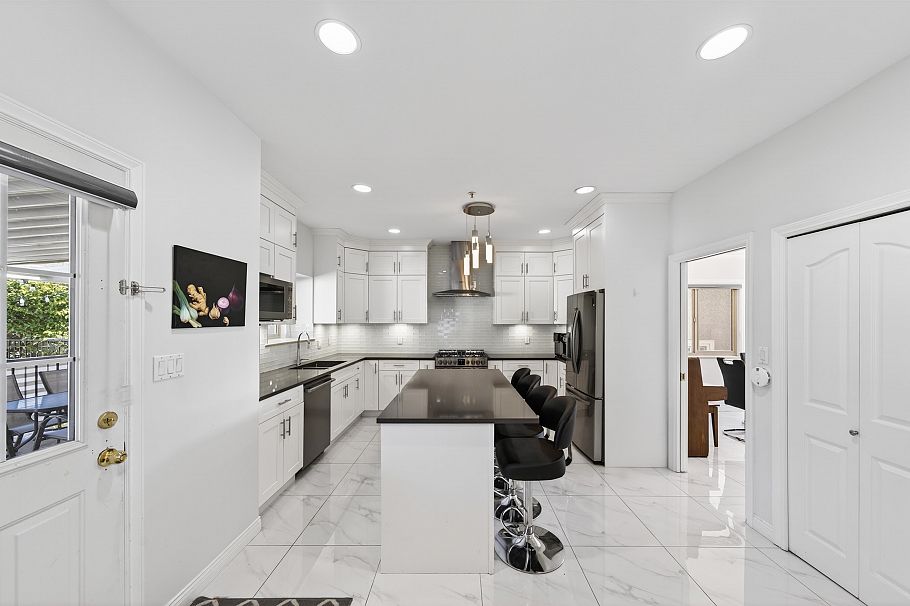 535 E 53rd Avenue Vancouver, BC - 7