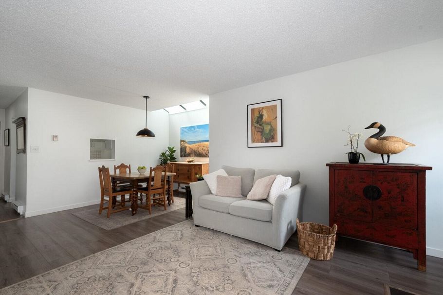 10 230 W 14 Street North Vancouver, BC - 7