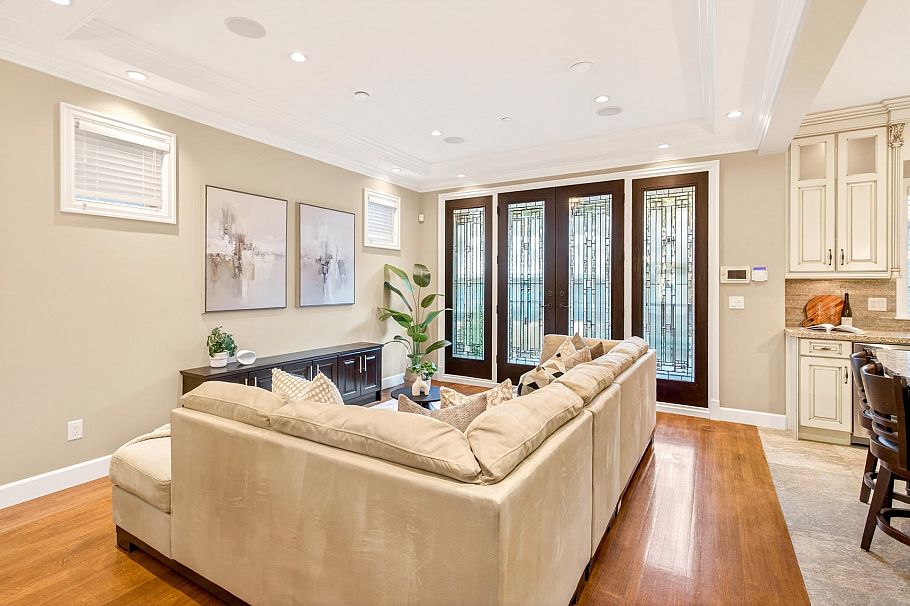 4532 W 15th Avenue Vancouver, BC - 10