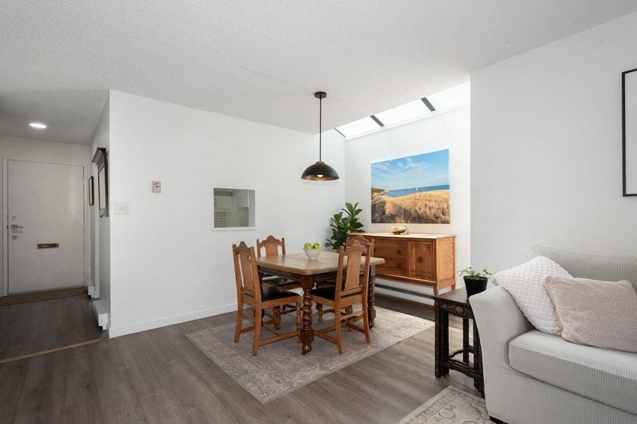 10 230 W 14 Street North Vancouver, BC - 8