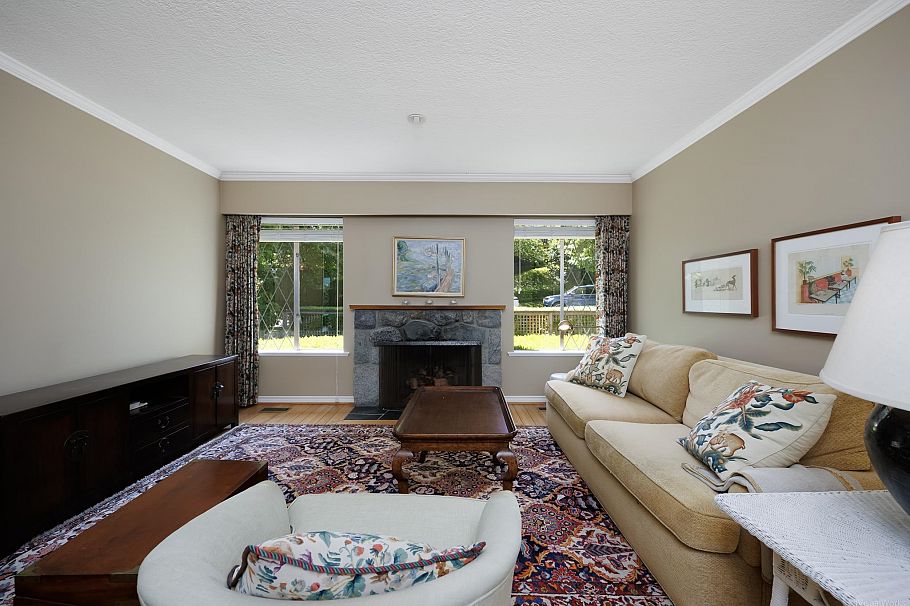 2291 W 32nd Avenue Vancouver, BC - 10
