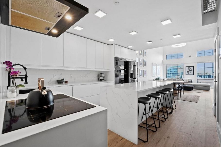 417 237 E 4th Avenue Vancouver, BC - 2