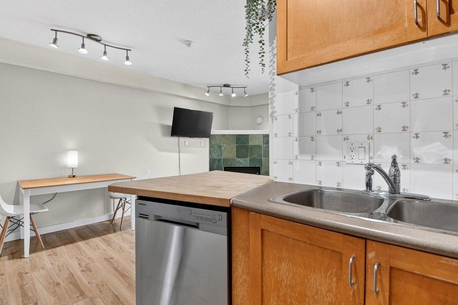 102 3788 W 10th Avenue Vancouver, BC - 12