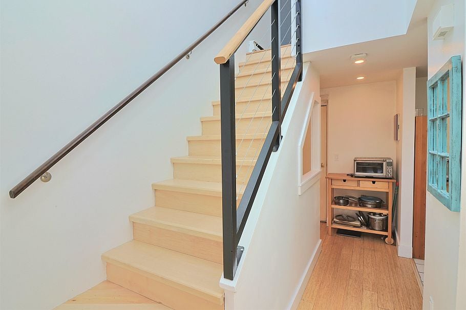 21 1345 W 4th Avenue Vancouver, BC - 2