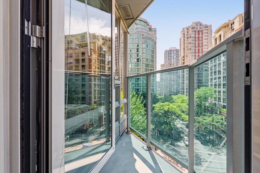 805 788 Hamilton Street Vancouver, BC - 23