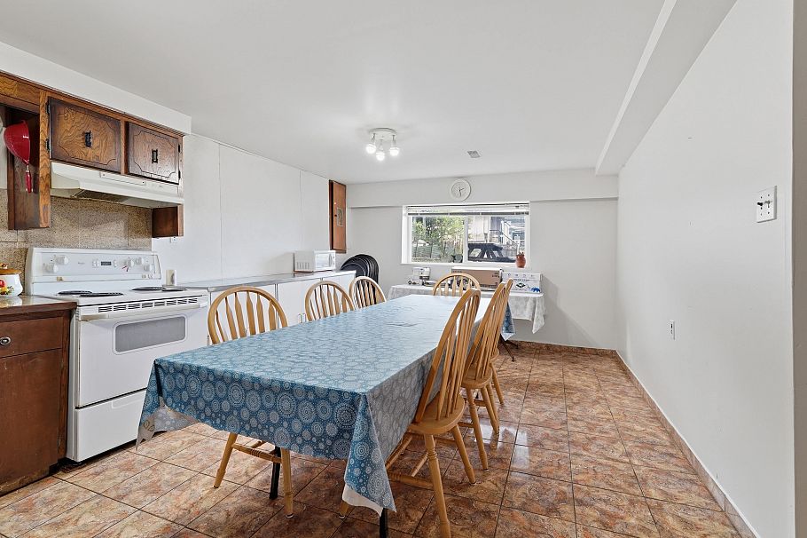 3063 Renfrew Street Vancouver, BC - 36