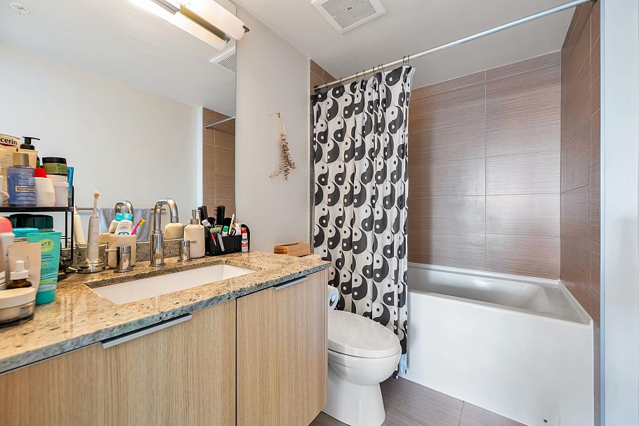 1209 445 W 2nd Avenue Vancouver, BC - 12