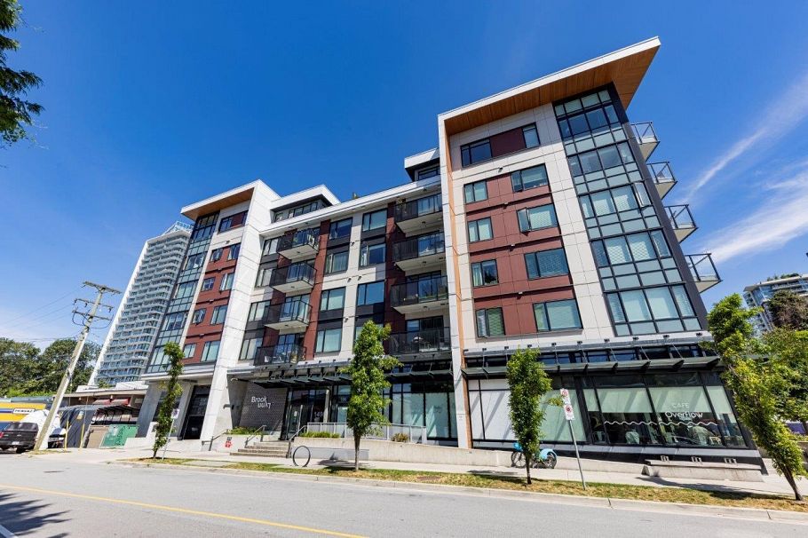 503 1496 Charlotte Road North Vancouver, BC - 1