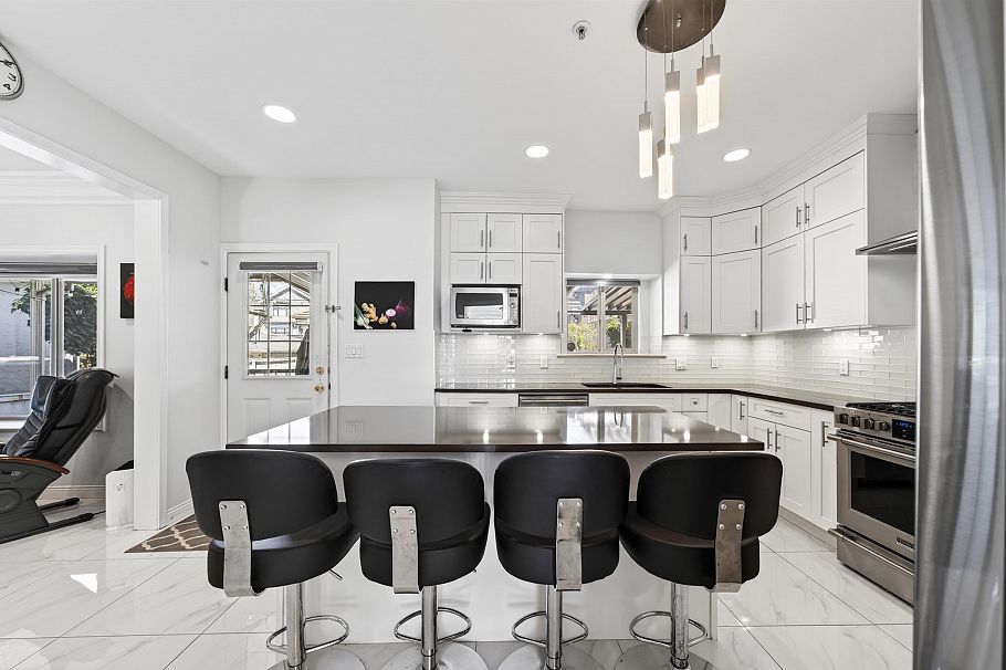 535 E 53rd Avenue Vancouver, BC - 5