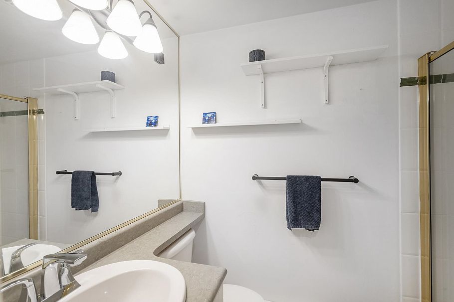 104 688 E 16th Avenue Vancouver, BC - 25