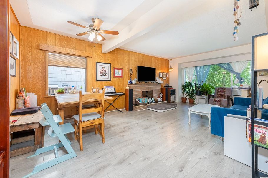 3627 W 7th Avenue Vancouver, BC - 7