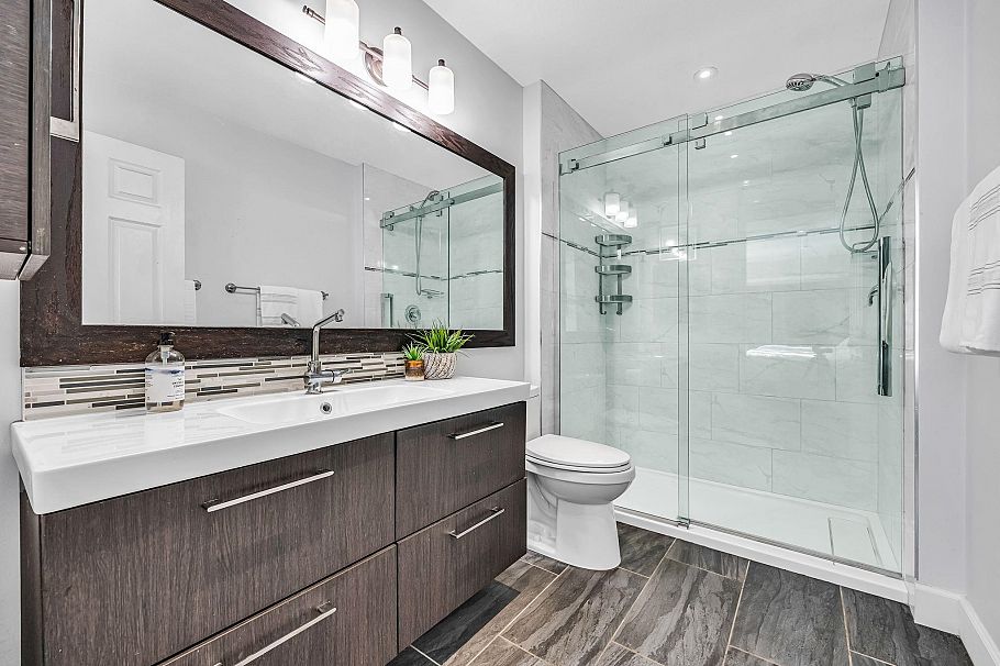 103 245 W 15th Street North Vancouver, BC - 15